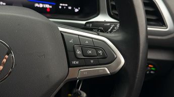 Volkswagen T-Roc LIFE TSI DSG