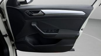 Volkswagen T-Roc LIFE TSI DSG