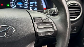 Hyundai KONA PREMIUM SE