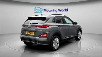 Hyundai KONA PREMIUM SE