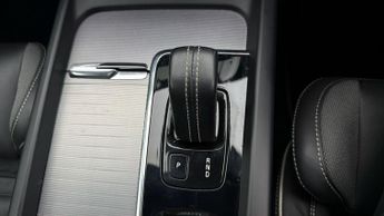 Volvo XC60 B4 R-DESIGN PRO AWD