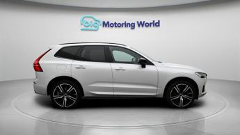 Volvo XC60 B4 R-DESIGN PRO AWD
