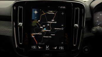 Volvo XC40 RECHARGE T5 R-DESIGN PRO