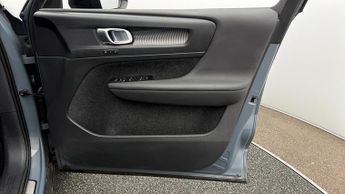 Volvo XC40 RECHARGE T5 R-DESIGN PRO