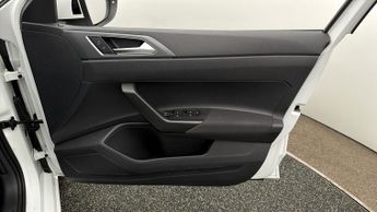 Volkswagen Taigo R-LINE TSI DSG