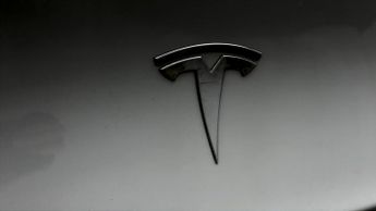 Tesla Model Y BASE