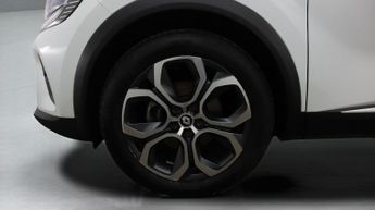 Renault Captur TECHNO E-TECH