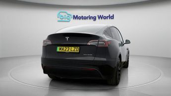 Tesla Model Y LONG RANGE AWD
