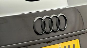 Audi A4 Avant AVANT TFSI S LINE BLACK EDITION