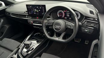Audi A4 Avant AVANT TFSI S LINE BLACK EDITION