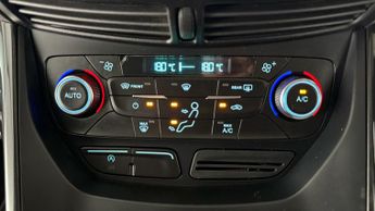 Ford Kuga TITANIUM
