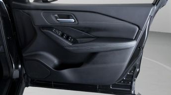 Nissan Qashqai DIG-T ACENTA PREMIUM DCT