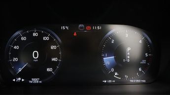 Volvo V90 D4 MOMENTUM