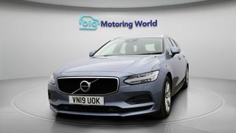 Volvo V90 D4 MOMENTUM