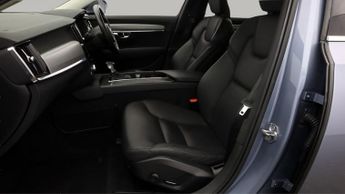 Volvo V90 D4 MOMENTUM