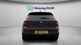 Volkswagen Golf LIFE ETSI DSG