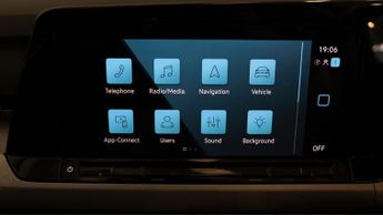 Volkswagen Golf LIFE ETSI DSG