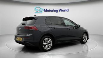 Volkswagen Golf LIFE ETSI DSG