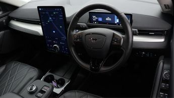 Ford Mustang Mach-E BASE