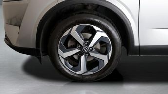 Nissan Qashqai DIG-T N-CONNECTA DCT