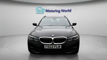 BMW 3 Series 330E SE PRO