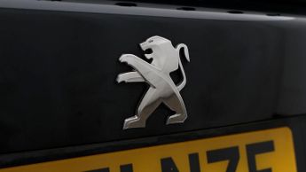 Peugeot E-2008 ACTIVE PREMIUM