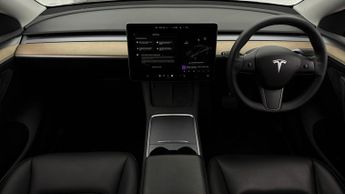 Tesla Model Y LONG RANGE AWD