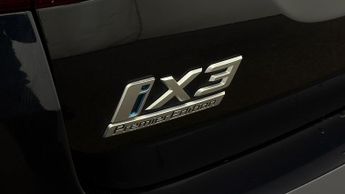 BMW iX3 PREMIER EDITION PRO