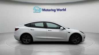 Tesla Model 3 MODEL 3