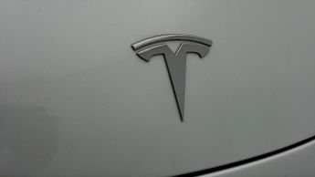 Tesla Model 3 MODEL 3