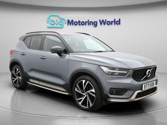 Volvo XC40 T3 R-DESIGN PRO