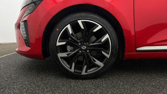 Renault Clio TECHNO E-TECH