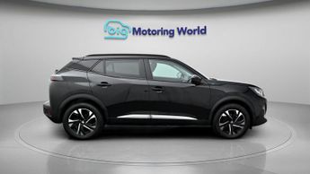 Peugeot E-2008 ALLURE PREMIUM