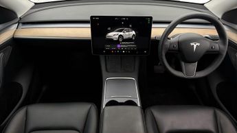 Tesla Model Y LONG RANGE AWD