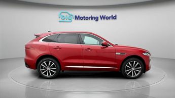 Jaguar F-PACE R-DYNAMIC SE