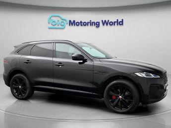 Jaguar F-Pace R-DYNAMIC BLACK