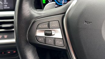 BMW 3 Series 330E SE PRO