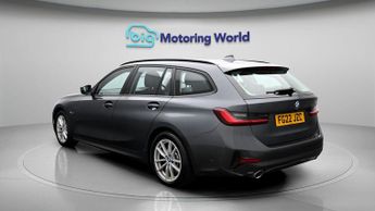 BMW 3 Series 330E SE PRO