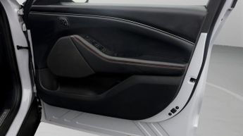 Ford Mustang Mach-E BASE