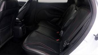 Ford Mustang Mach-E BASE