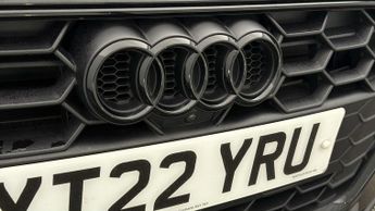 Audi A4 Avant AVANT TFSI S LINE BLACK EDITION