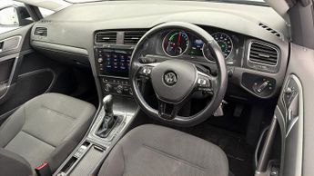 Volkswagen e-Golf E-GOLF