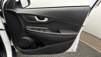 Hyundai KONA PREMIUM