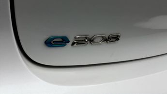 Peugeot E-208 GT PREMIUM