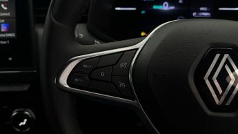 Renault Clio TECHNO E-TECH