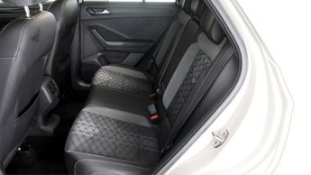 Volkswagen T-Roc R-LINE TSI DSG