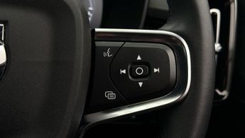 Volvo XC40 RECHARGE T4 R-DESIGN