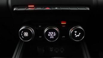 Renault Clio ICONIC TCE