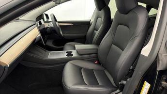 Tesla Model Y LONG RANGE AWD
