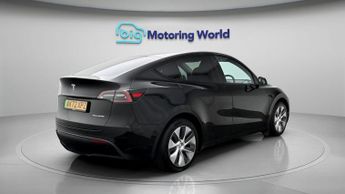 Tesla Model Y LONG RANGE AWD
